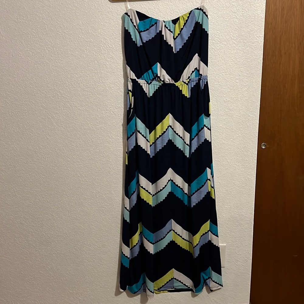 Three Pink Hearts Geometric Print Strapless Maxi Dress
